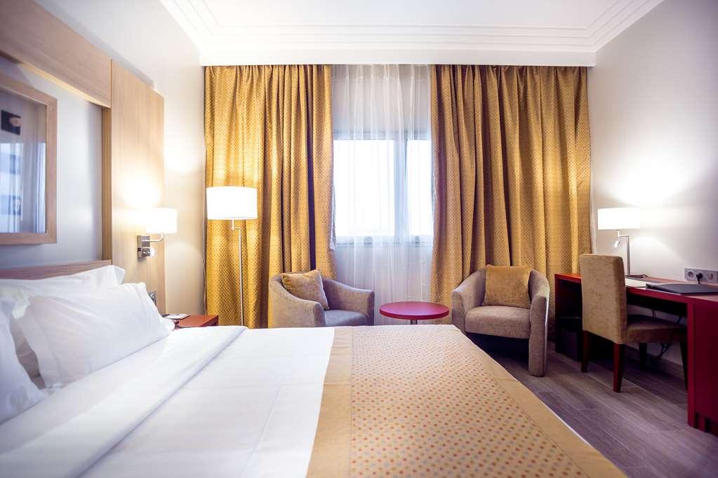 Golden Tulip Le Diplomate Hotel Cotonou Værelse billede